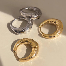 时髦~高级感褶皱金属耳扣素圈耳环女小众个性设计感耳钉简约耳饰