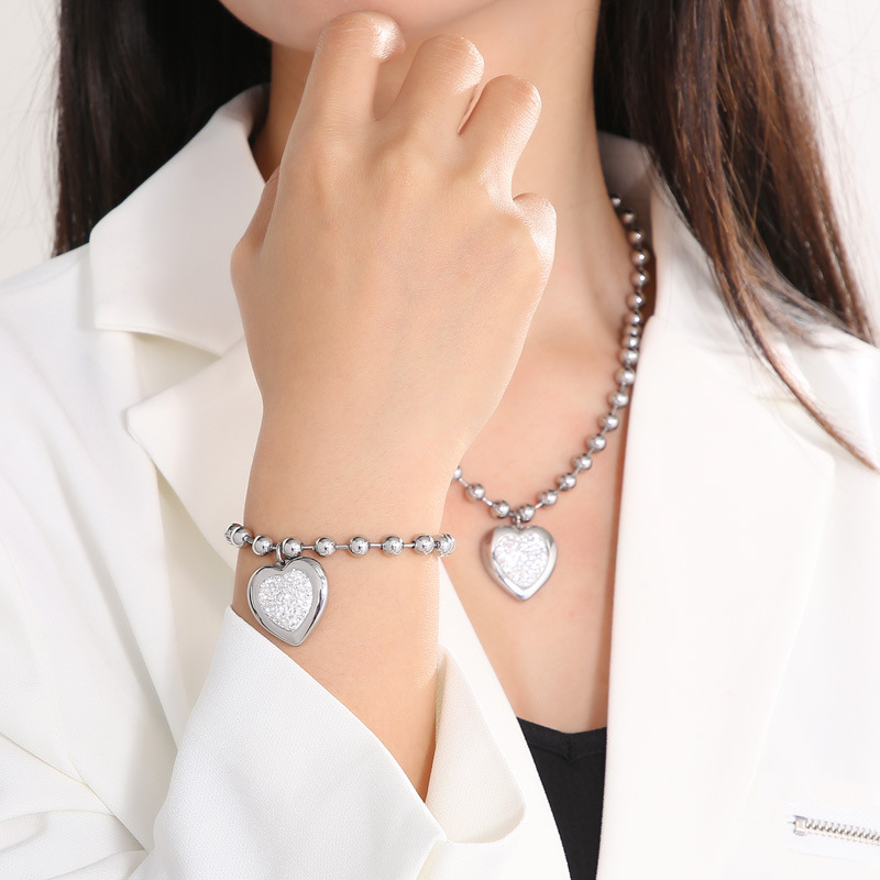 Heart Shape Pattern PVD Coated 18K Gold Plated Heart Shape Titanium Steel Simple Style Waterproof Non Tarnish Jewelry Set