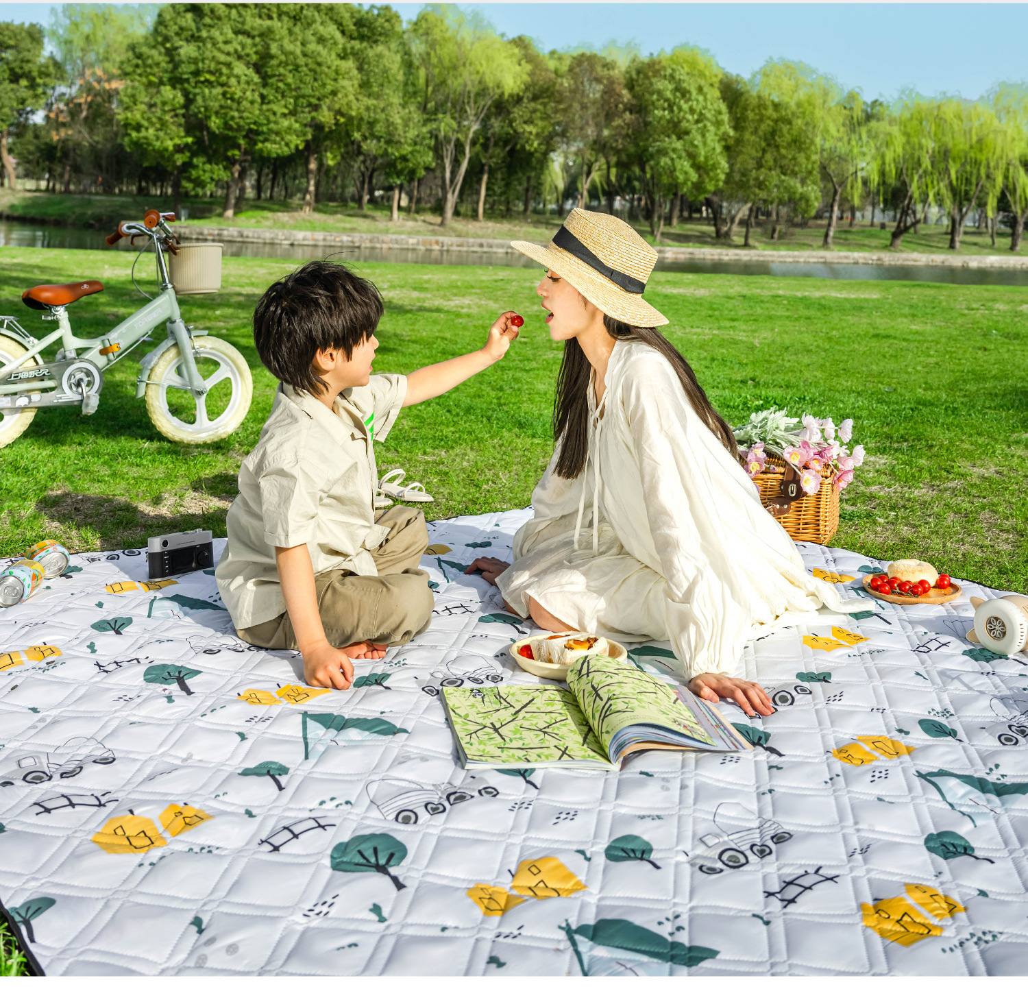 Cross-border Hot Picnic Mat Damp-proof Mat Thickened Outdoor Waterproof Camping Tent Interior Mat Beach Mat Portable Picnic Mat