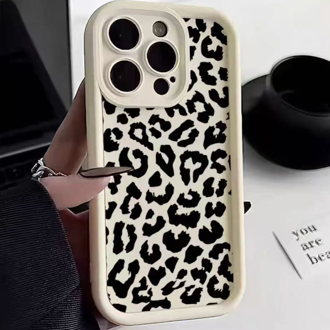 Estampado de leopardo negro para iPhone16PorMax funda para teléfono móvil 14 Apple 13 personalidad 12/15 nuevo 11 funda blanda