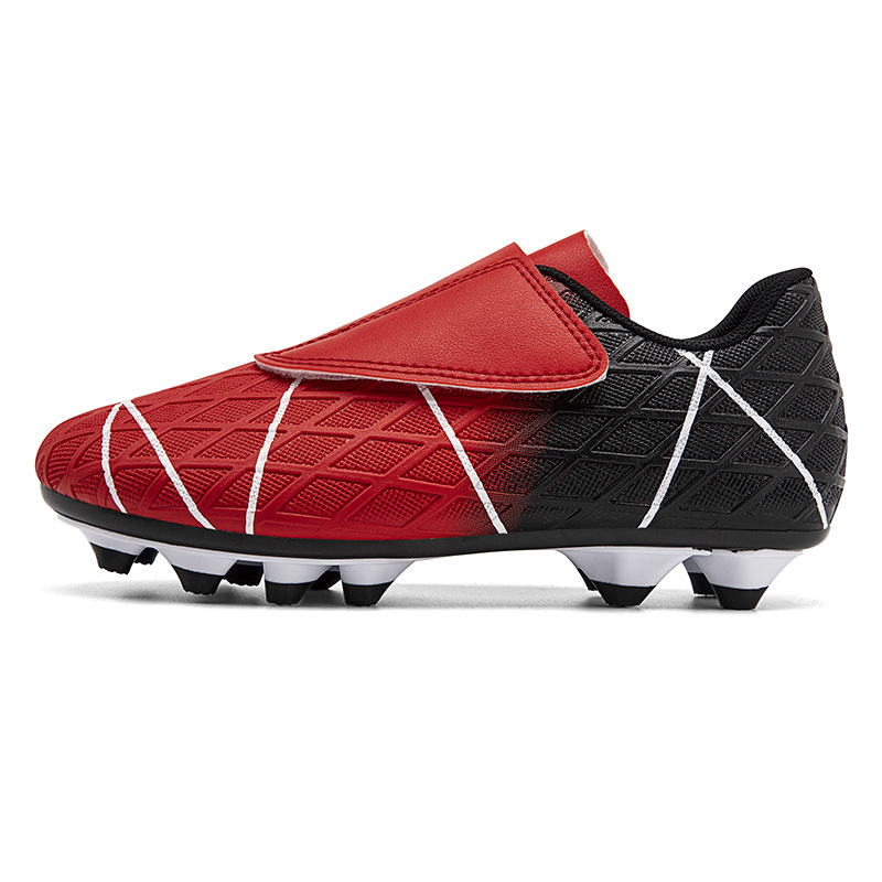2025 nuevos zapatos de fútbol transfronterizos para hombres y mujeres de baja altura estudiantes de clavos largos de la fábrica de zapatos de fútbol de competencia profesional para niños