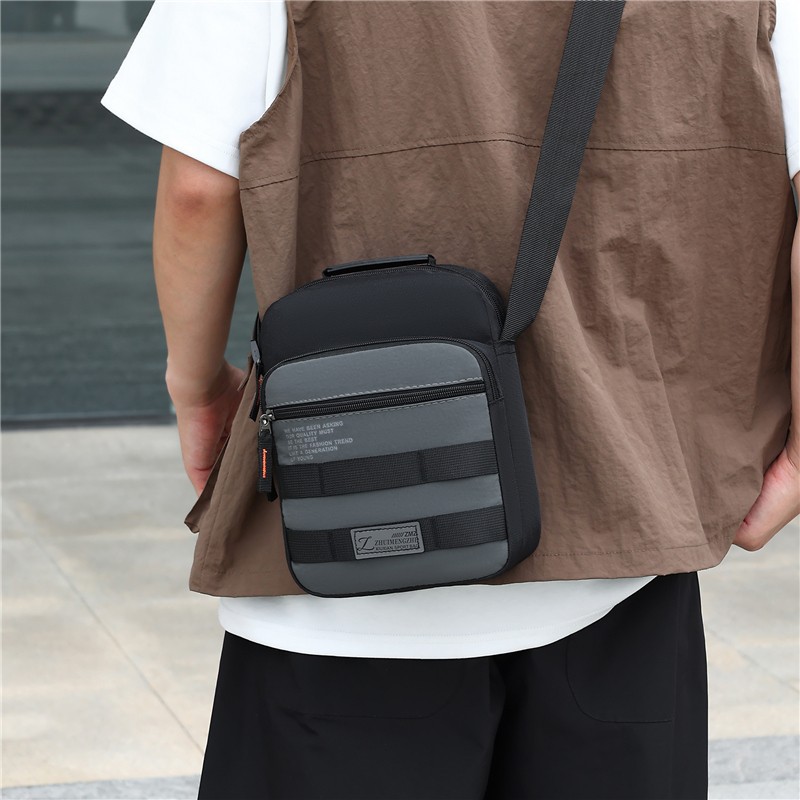 Nuevo bolso de hombro de hombre multifuncional deportivo simple multicapa bolso de mano de hombre de moda