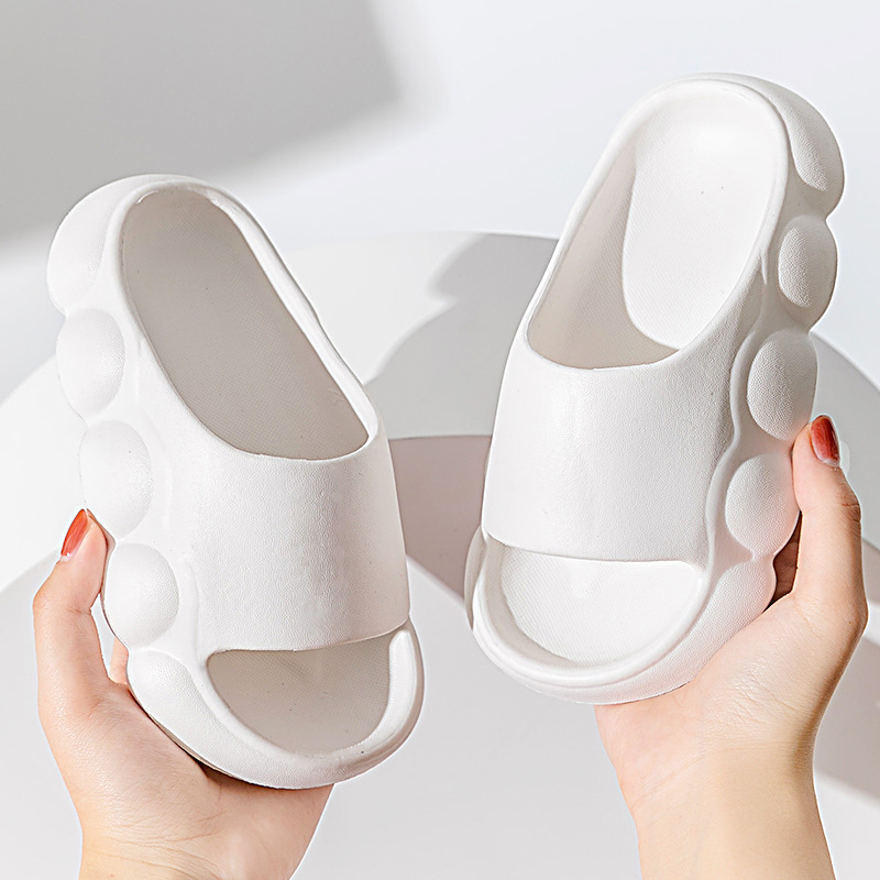 Zapatillas de Eva para niños Zapatillas de niñas de verano antideslizantes de fondo suave para niños ligeros para niños medianos y grandes zapatillas de dibujos animados para niños