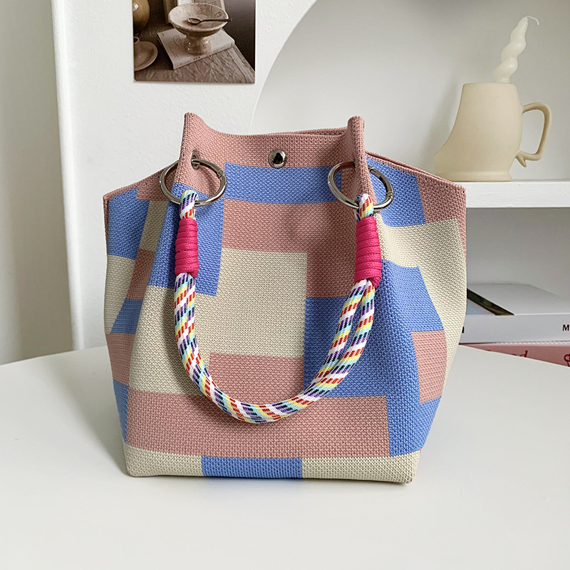 Bolsas de punto nuevas bolsas de hebilla de anillo trenzadas bolsas de mano de hebilla magnética tridimensional bolsas de mano bolsas de mano bolsas de hombro fábrica al por mayor