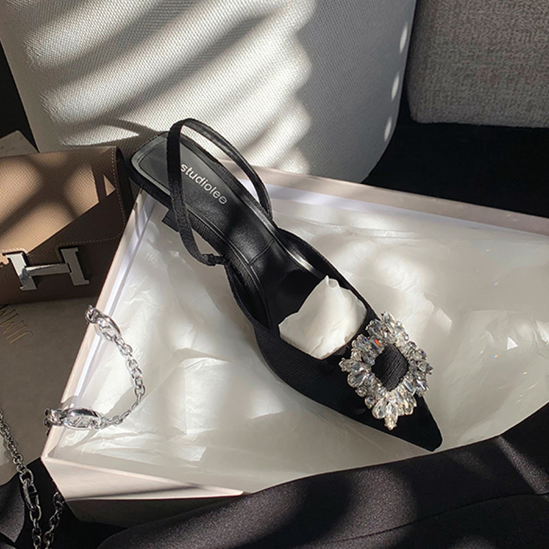 Sandalias de tacón alto con punta puntiaguda francesa 2022 verano hebilla cuadrada rhinestone punta puntiaguda boca baja espalda vacía Sandalias de tacón de aguja para mujer