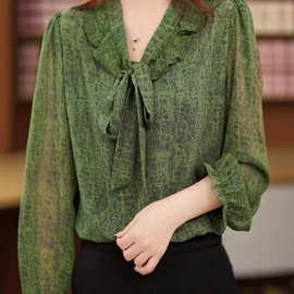 2026春新款V领高端小衫套头衬衫时髦长袖上衣打底女妈妈装雪纺衫