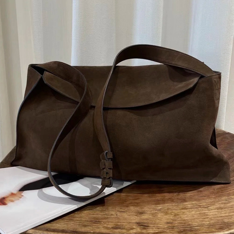 Sac à bandoulière simple en daim givré polyvalent et décontracté de l'influenceur Instagram, nouveau modèle 2024_voghion.com