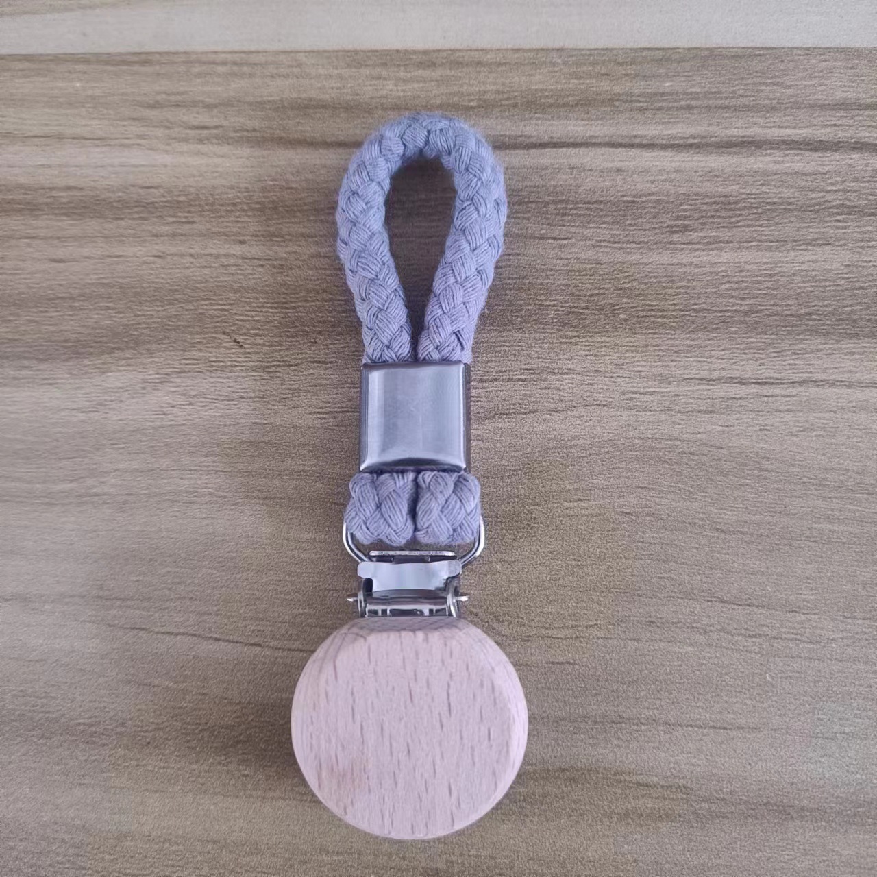 Venta caliente transfronteriza clip de toalla de baño cuerda tejida clip de almacenamiento de metal multifuncional suministro directo de fábrica