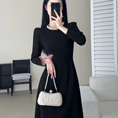 大码女装黑色连衣裙女2025秋冬新款茶歇法式显瘦赫本风长裙