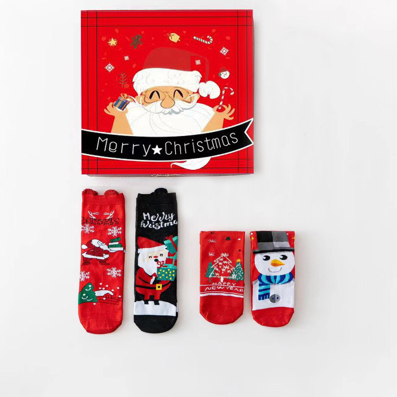 Medias de Navidad transfronterizas caja de regalo otoño y invierno nuevos productos de dibujos animados estereoscópicos lindos calcetines de mediana de mujer mediana medias rojas de Navidad al por mayor