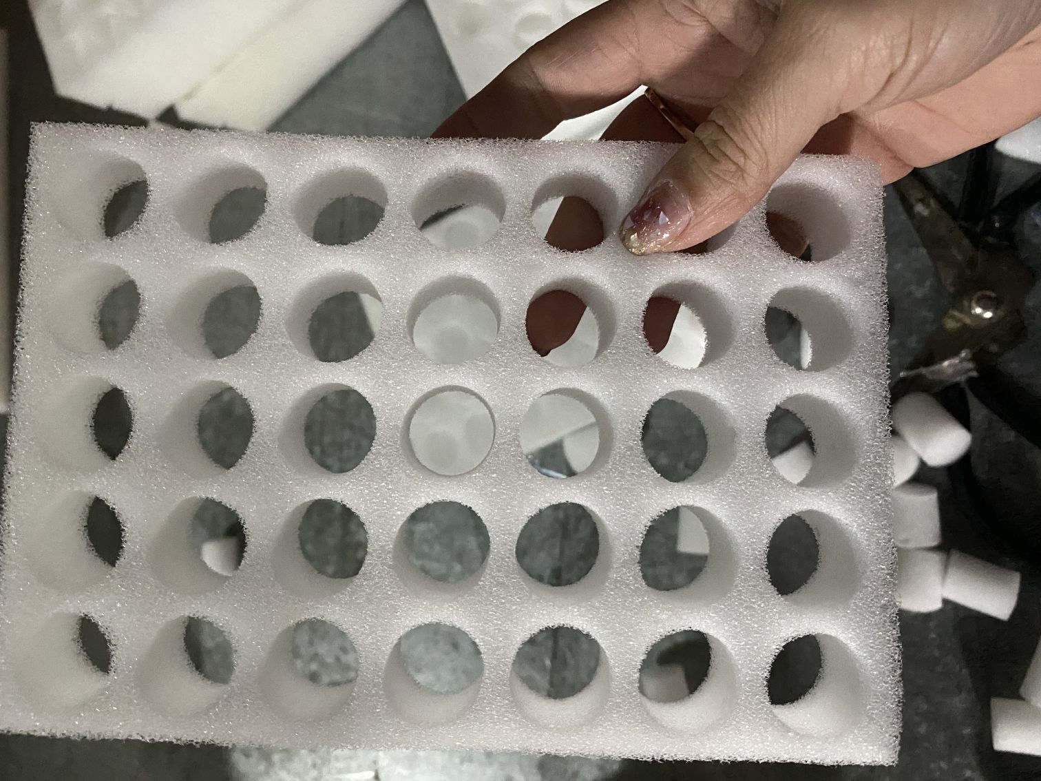 厂家供应白色樱桃包装海绵/35枚24枚樱桃包装海绵