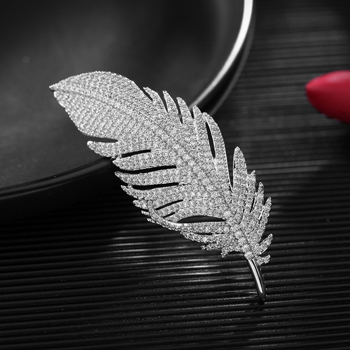  Korean new style temperament zircon corsage women's suit cheongsam pin shawl buckle accessories high-end feather brooch