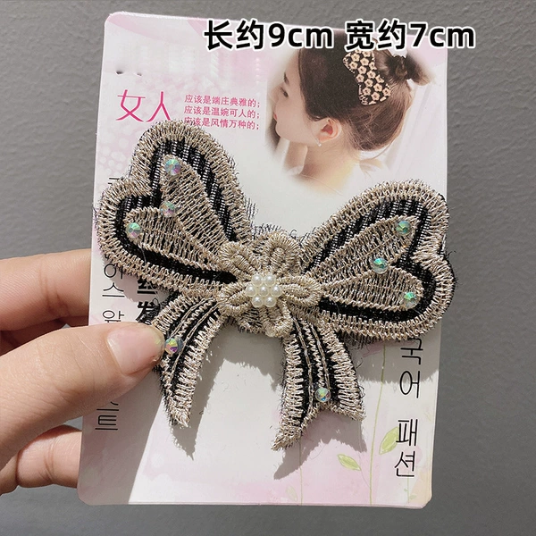 With bow, black
