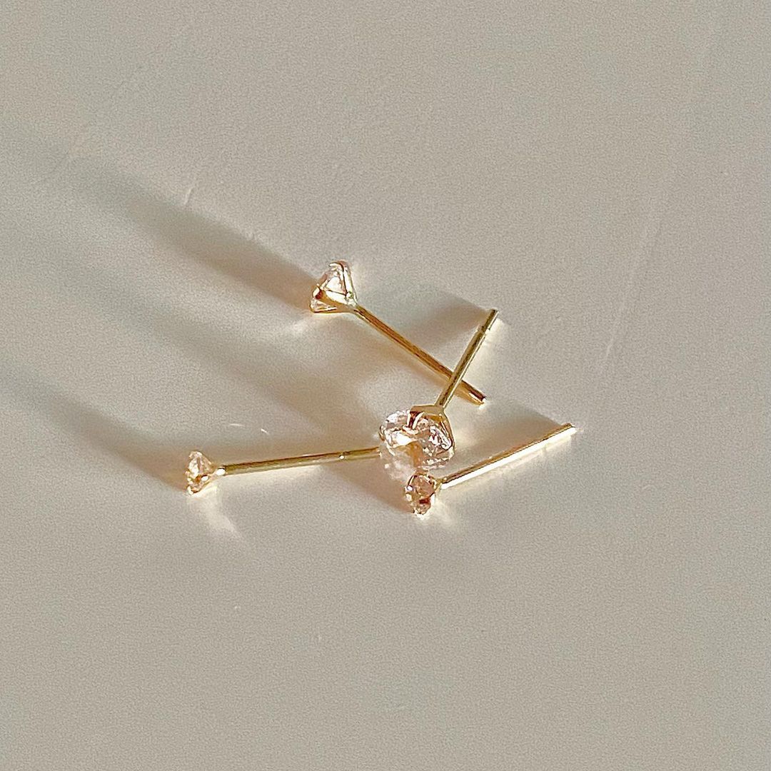 韓國飾品百搭基礎迷你款超閃簡約四爪鋯石925純銀耳釘女小巧耳環