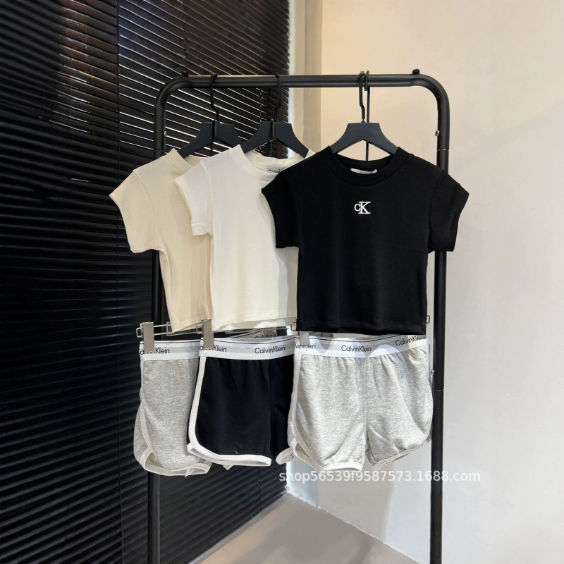 High-End Version C Brand Letter Embroidery Round Neck Slim Fit Ribbed Short-Sleeve T-Shirt + Home Casual Sports Shorts High-End Version C Brand Letter Embroidery Round Neck Slim Fit Ribbed Short-Sleeve T-Shirt + Home Casual Sports Shorts