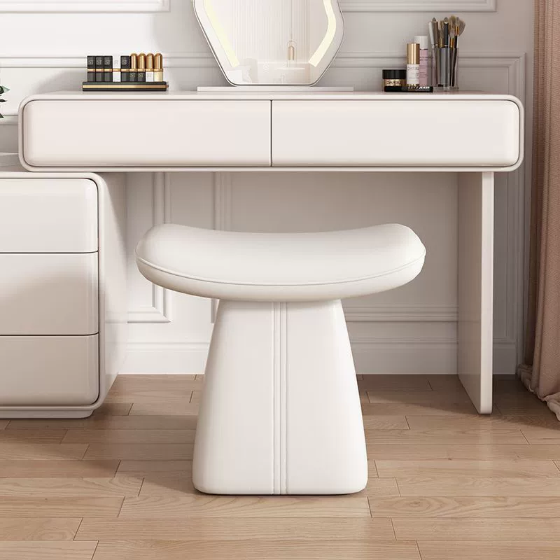 Итальянский стиль макияжа, гостиная, табурет из цельного дерева, гардероб, дом, скандинавский свет, роскошная кожа, искусство, современная спальня, интернет-знаменитости, простая смена обуви.