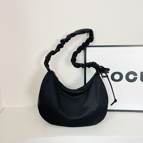 Korean pure color dumpling bag, cross-body bag, design, niche casual, lazy, high-end, three-bar cloud bag