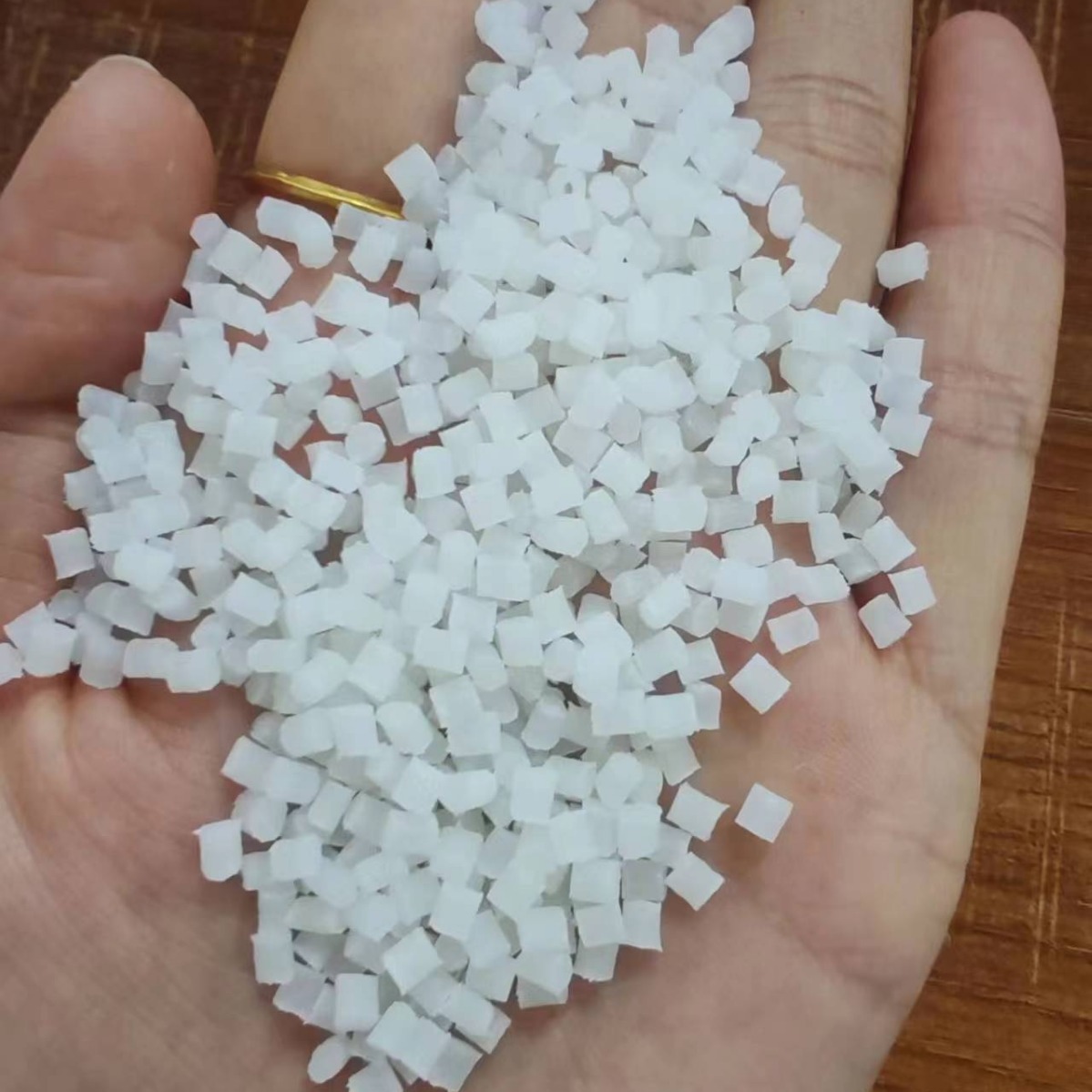 改性耐候抗紫外线POM原料 耐磨低气味 黑色 本色 量大从优