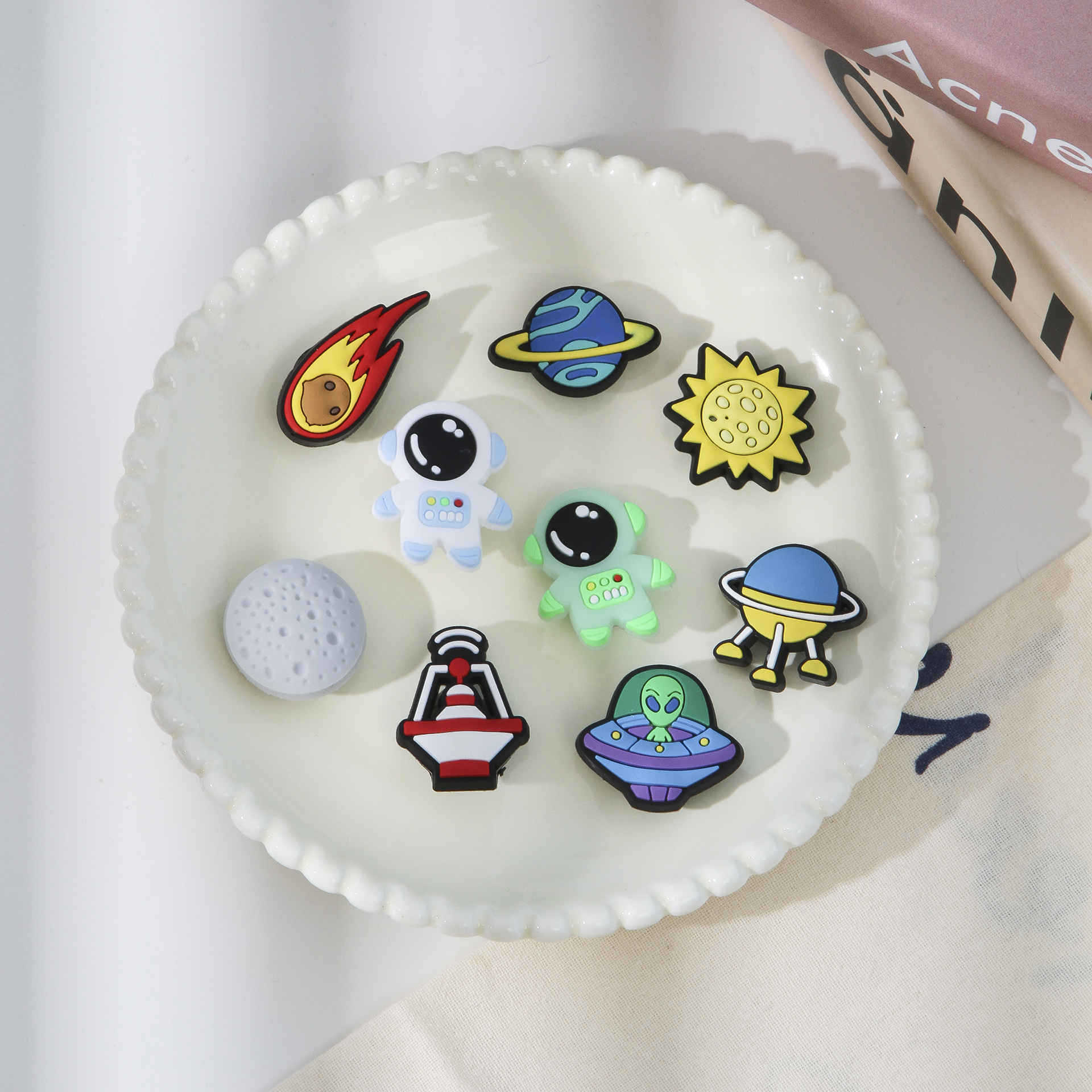 노란색 0105 (9개) 대 외계인 013