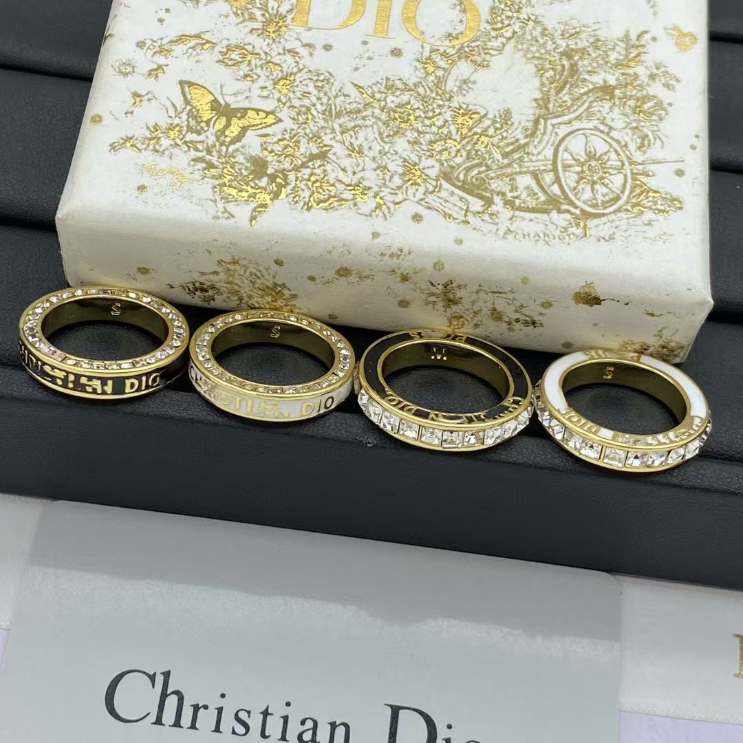 D家/迪家镶钻戒指女2024年新款珐琅CD字母黄铜材质高版本指环批发