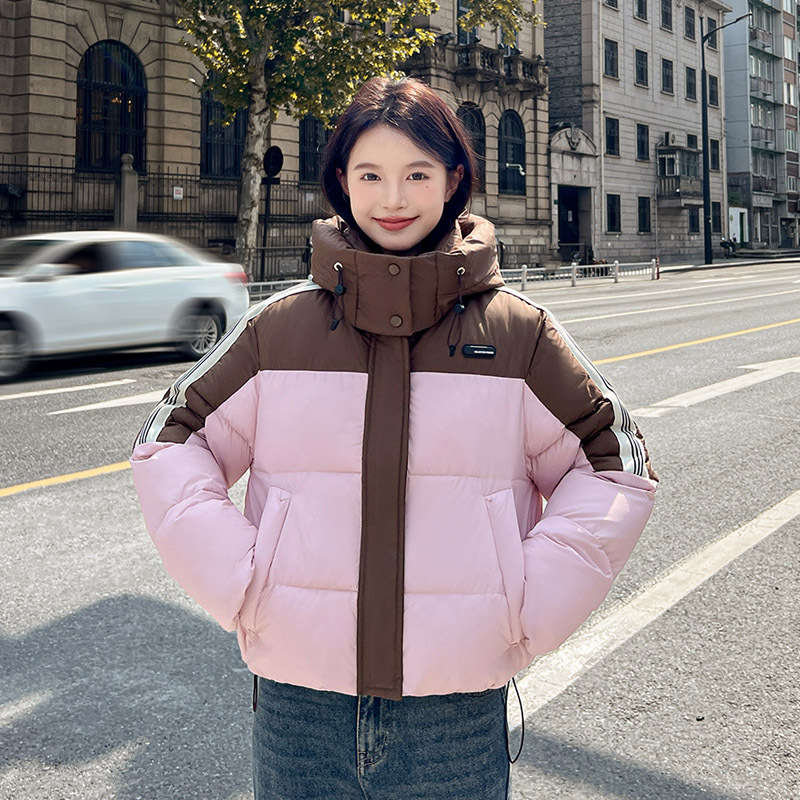 2024 nueva mujer invierno corto de algodón ropa de algodón estilo coreano de diseño de moda suelta y gruesa chaqueta caliente image 1