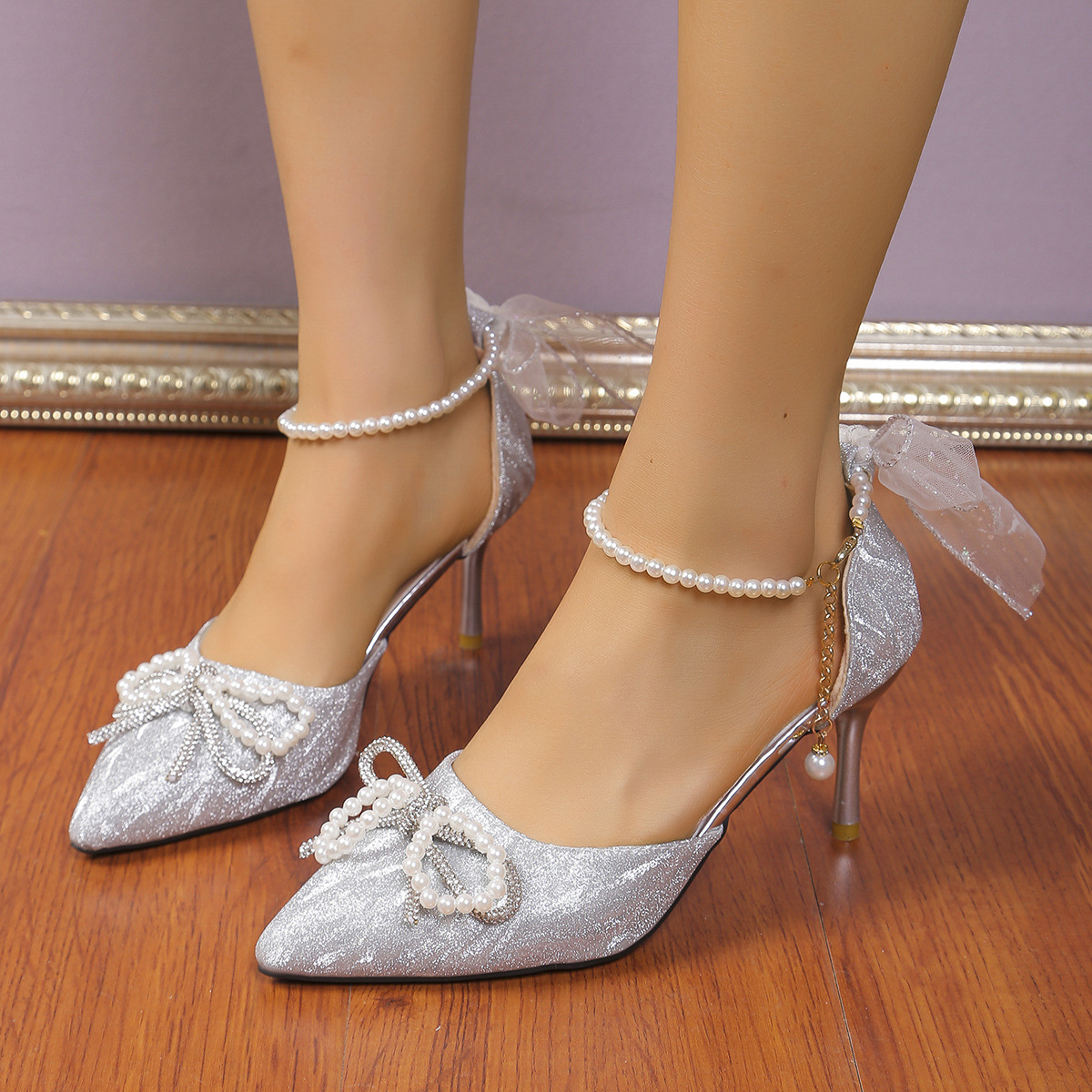 Scarpe da donna 2024 primavera nuove scarpe col tacco alto a punta stiletti da donna paillettes argento fiocco di perle grandi dimensioni_voghion.com