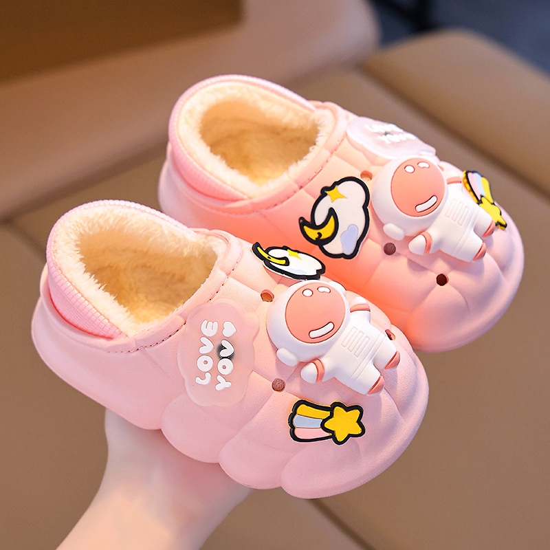 Invierno de niñas zapatos de algodón tacones cálidos para el hogar y veludo lindo niño impermeable antideslizante zapatillas de algodón para niños pequeños y medianos