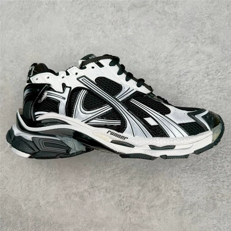 Original label, original box, pure original B family daddy shoes, Paris seventh generation jogging shoes, RUNNER, distressed, heightening sneakers for men and women