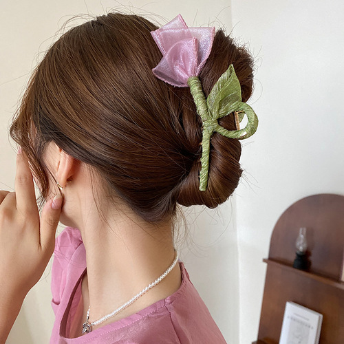 Small fresh tulip flower clip, sweet and temperament hair shark clip, female hair clip, forest style ins literary hair accessory