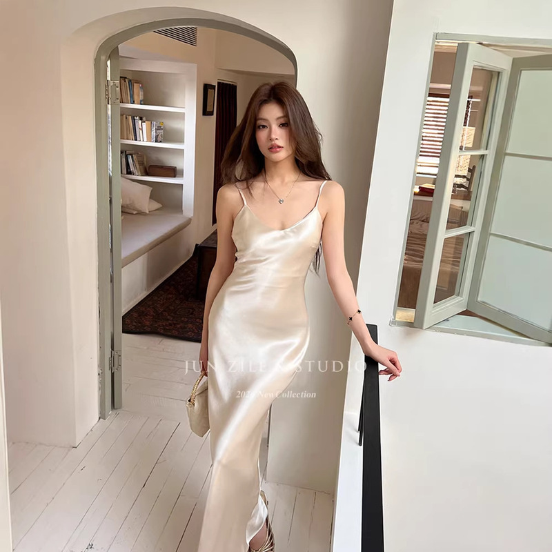 Dress with a High-End Feel, Elegant Imitation Acetate Satin, Simple and Stylish, Waist-Cinching, Slimming V-Neck Spaghetti Strap Long Dress for Women, Summer