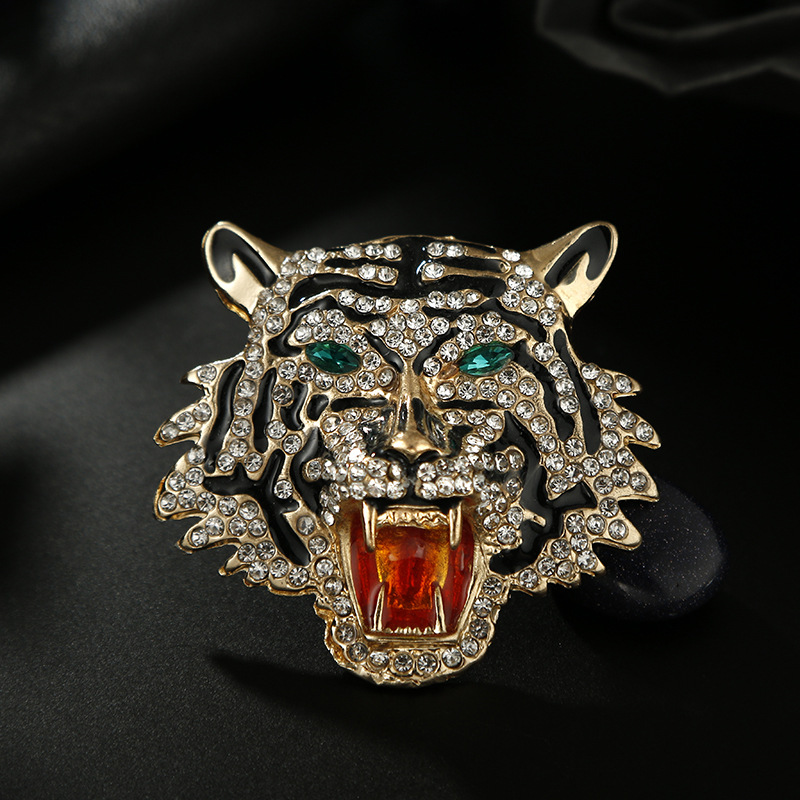 Einzigartige, kreative, mit Diamanten besetzte dominante Brosche für Herren mit zwölf Sternzeichen, Tigerkopf, Tier-Anstecknadel, Halskette mit doppeltem Verwendungszweck_voghion.com