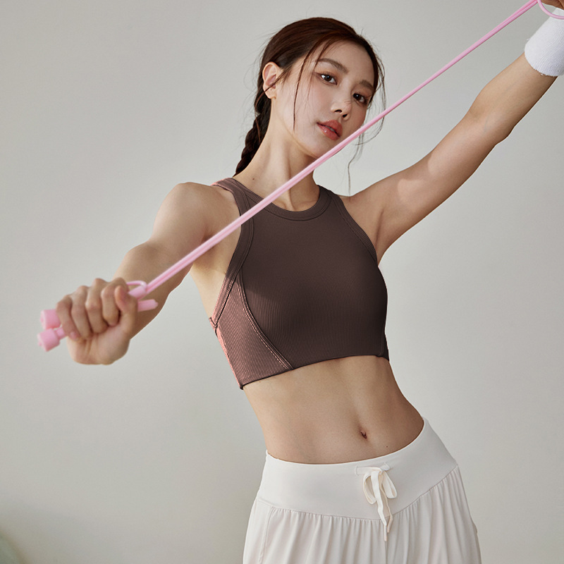 防震運動下着女性夏一体カップ通気外着ランニング美背ヨガ服ベストフィットネスブラジャーセット