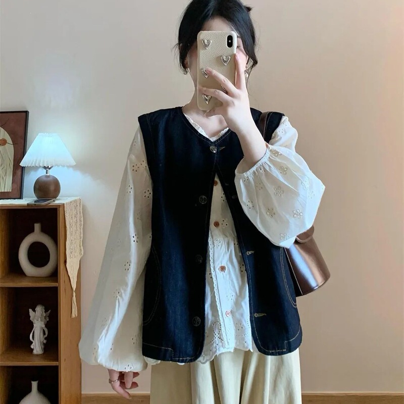 Early autumn outfit: a complete set of women's Korean-style retro denim vest, embroidered shirt, loose-fitting vertical pants, trendy Early autumn outfit: a complete set of women's Korean-style retro denim vest, embroidered shirt, loose-fitting vertical pants, trendy