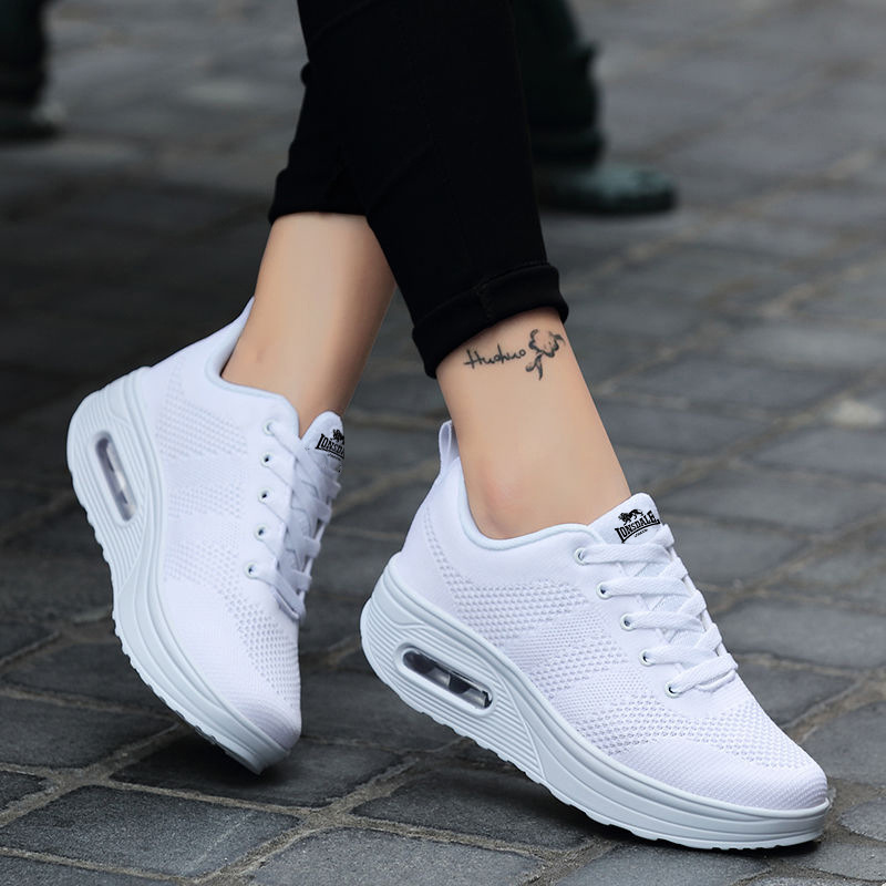 2023 primavera nueva moda zapatos mecedoras zapatos de mujer suela suave aumento interior zapatos con colchón de aire zapatos de mujer de mediana edad zapatos de estudiante ligeros