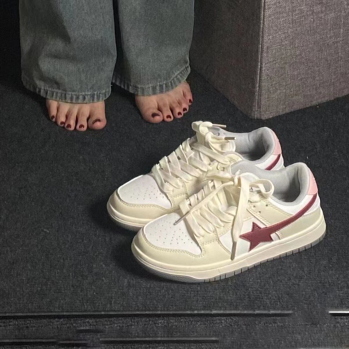 Women's Star Pattern White Running Shoes Versatile Flat Trainers_voghion.com