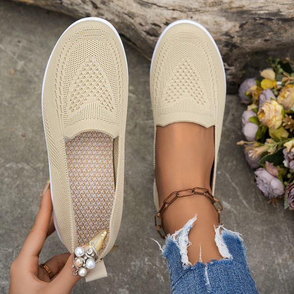 autumn breathable lightweight “mom shoes” flat made of mesh low-cut