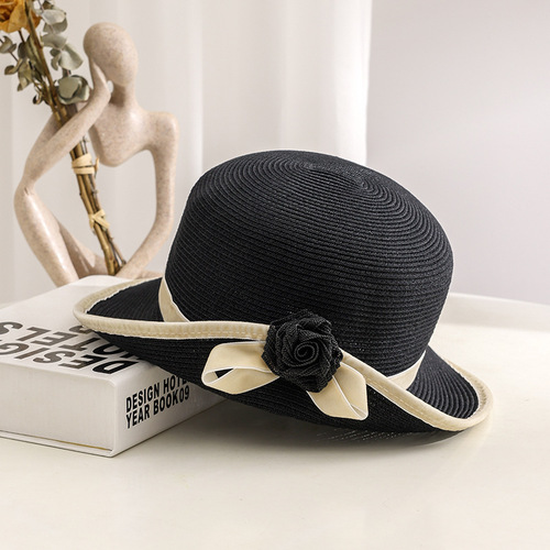 Edge-turning camellia Hockney-style breathable grass hat for women, summer sun protection, small scented wind, fashionable woven versatile French sun hat