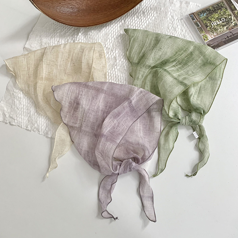 Bufanda triangular babero femenino nuevo estilo literario todo-fósforo cuello bufanda pequeña bufanda de seda pañuelo de sensación de alta calidad accesorios para el cabello pastoral femenino de verano