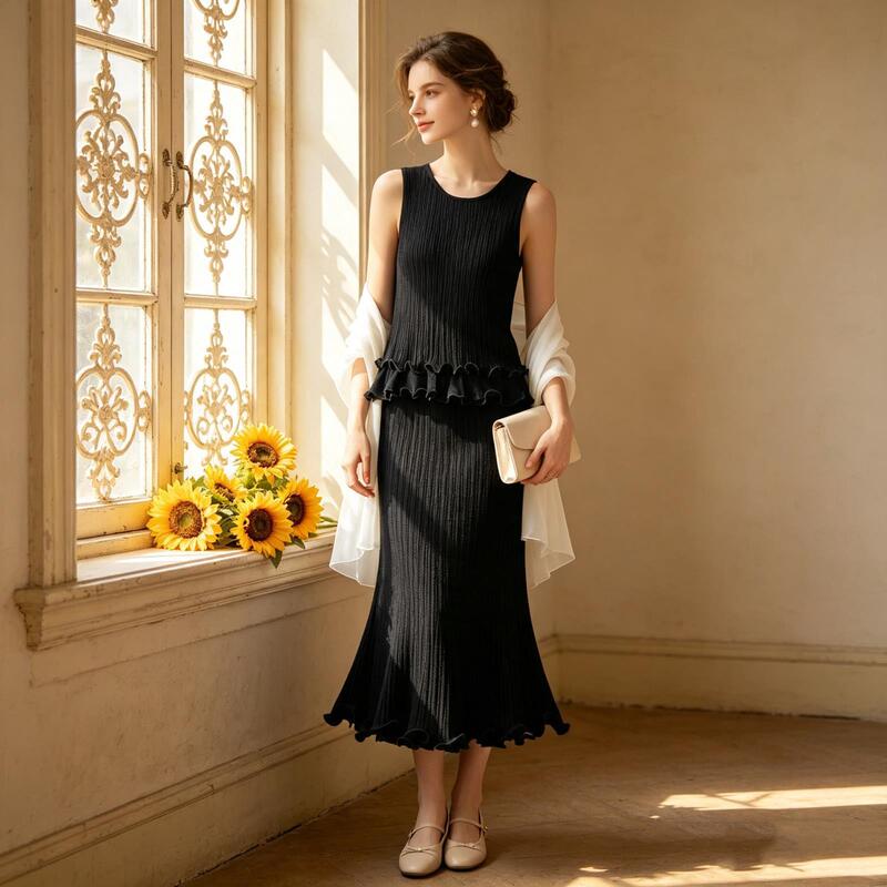 Ruffled Knit Two-Piece Set, Sleeveless Knit Vest and Fishtail Long Skirt, Black Commuter Knit Suit for Women Ruffled Knit Two-Piece Set, Sleeveless Knit Vest and Fishtail Long Skirt, Black Commuter Knit Suit for Women