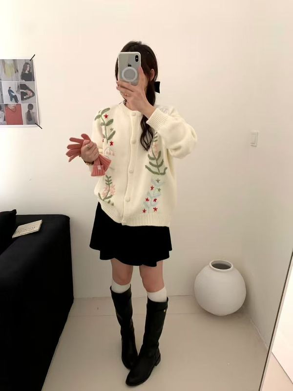日系风花朵刺绣勾花毛衣外搭2025秋冬清新小众设计感百搭针织开衫|undefined