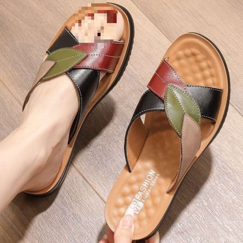 Mom Slippers Summer Outer Wear Soft Leather Soft Sole Middle-Aged Sandals Flat Comfortable Non-Slip Middle-Aged and Elderly Black Adult