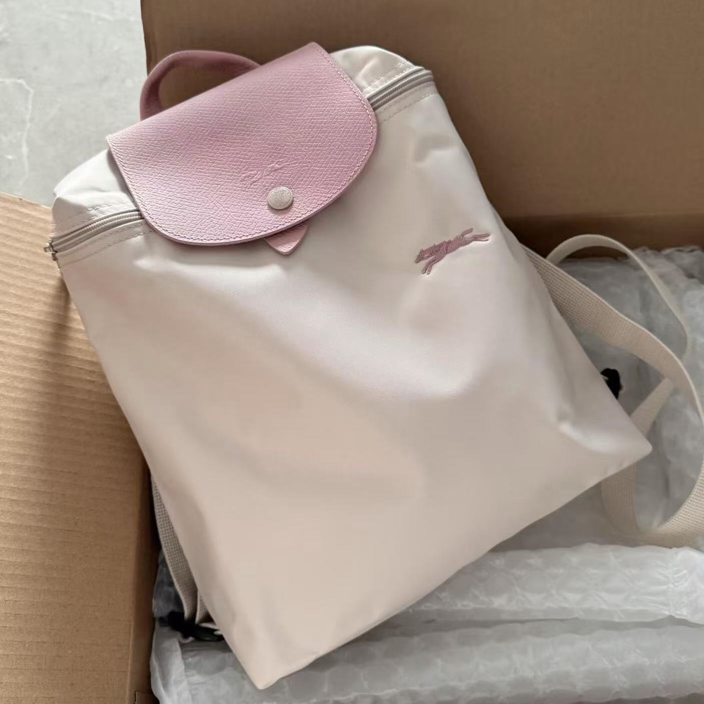 Customized white powder