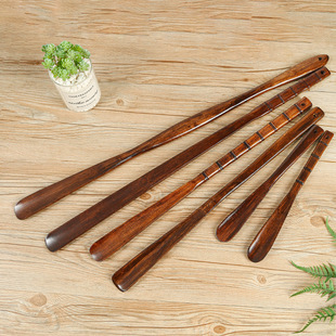 Factory direct supply solid wood shoehorn long short shoehorn household hotel universal lazy shoe wearer wholesale