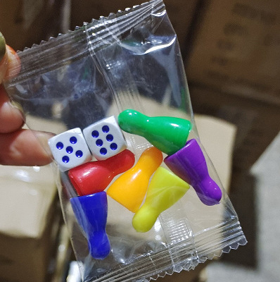 Plastic product packaging game Plastic chess pieces Dice Platform…