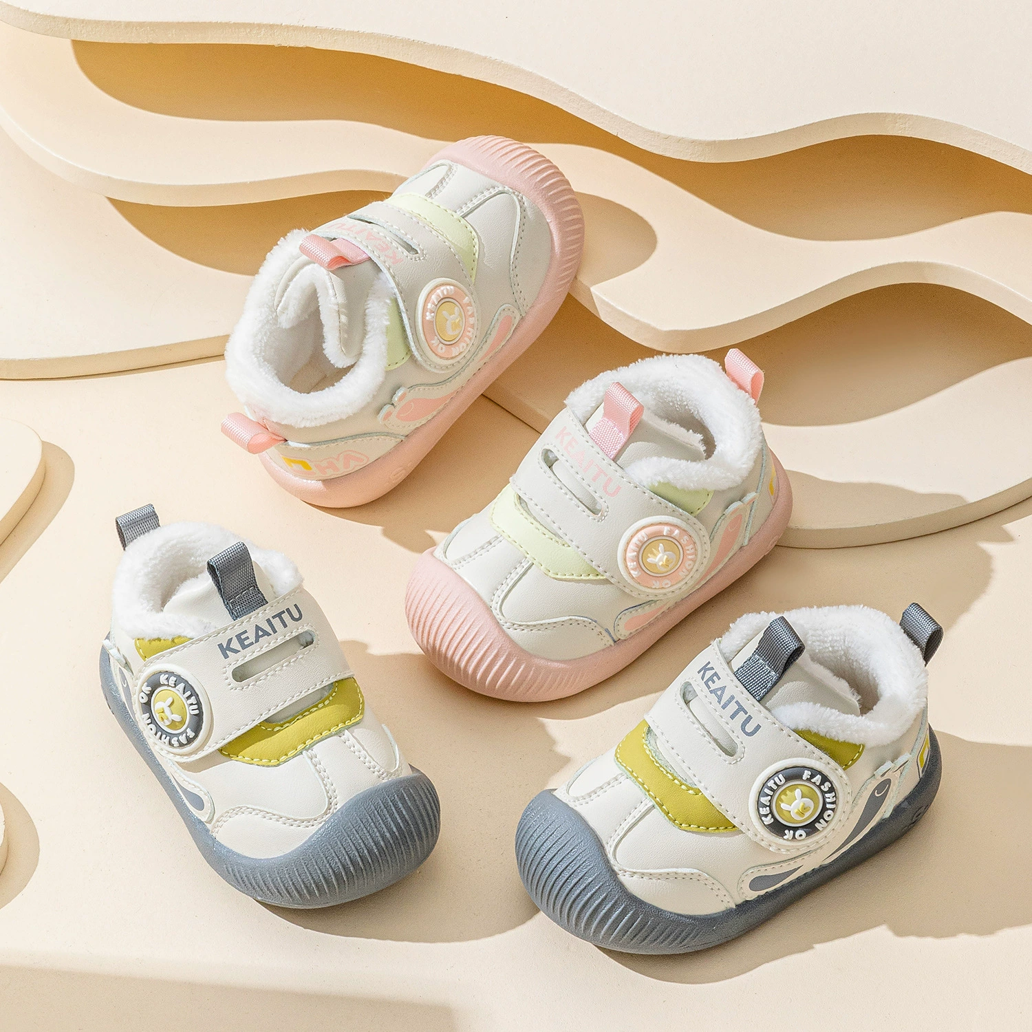 Женская детская обувь новая зимняя детская мужская обувь с сокровищами нескользящая и бархатная обувь женская ступенчатая обувь мягкая подошва вторая хлопковая обувь оптом