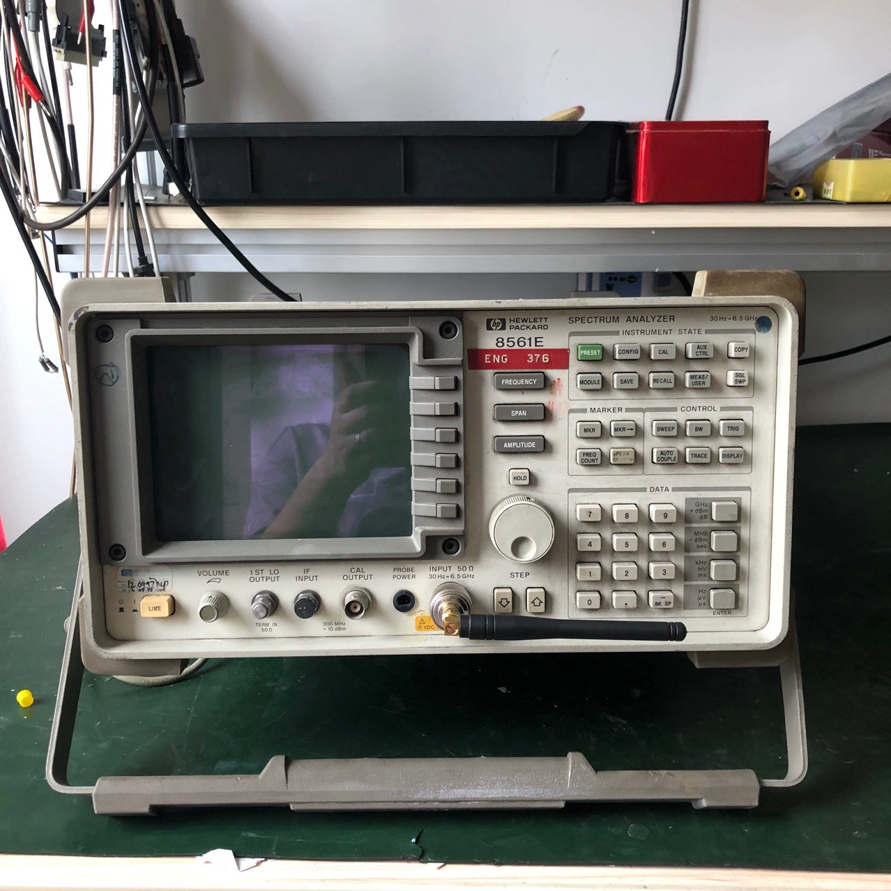 Анализатор спектра HP8561E в наличии для аренды, продажи и обслуживания 6,5 г