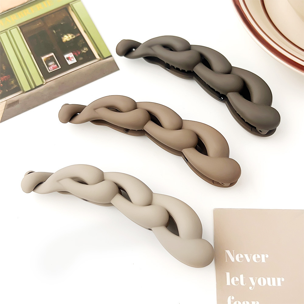 Barrette banane minimaliste pour queue de cheval haute mate_voghion.com