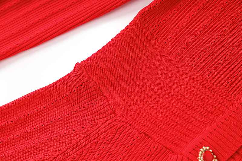 Vêtements pour femmes automne et hiver nouvelle robe rouge à col en V tempérament slim bouton d'amour jupe tricotée jupe courte en ligne A_voghion.com