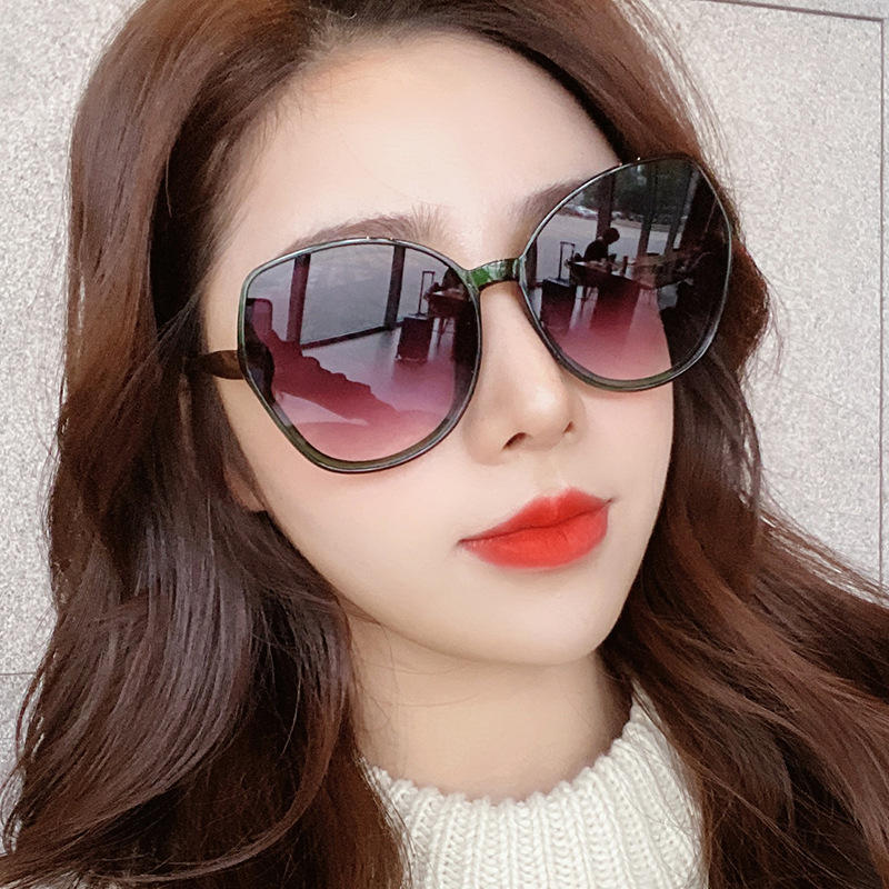 地攤跑江湖女太陽鏡新款大框金屬腿時尚墨鏡男歐美跨境眼鏡