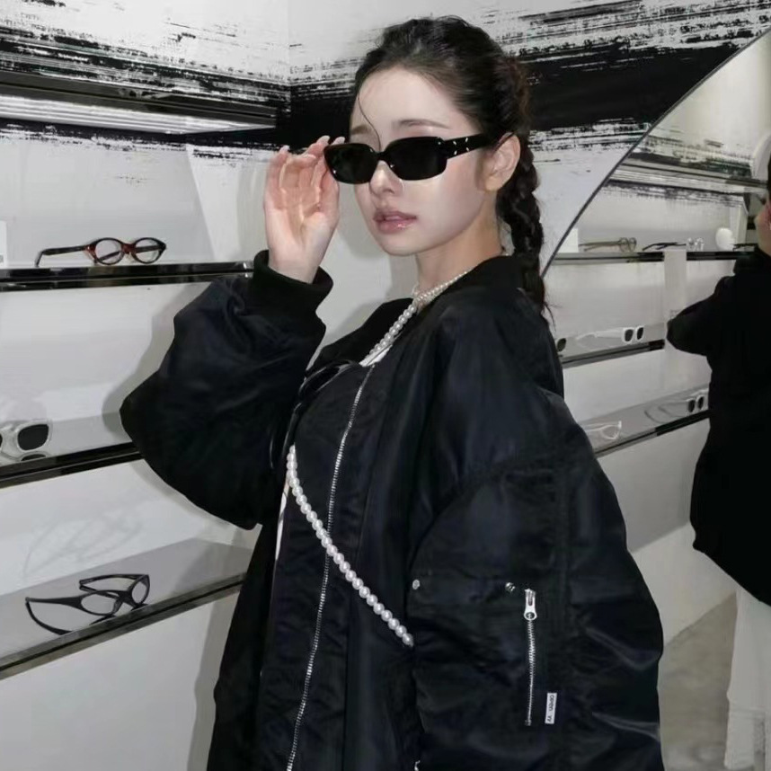 Xiaohongshu mismo estilo personalidad gafas de sol de montura pequeña gafas de sol de moda hip-hop nuevo color caramelo street shooting versión coreana al por mayor